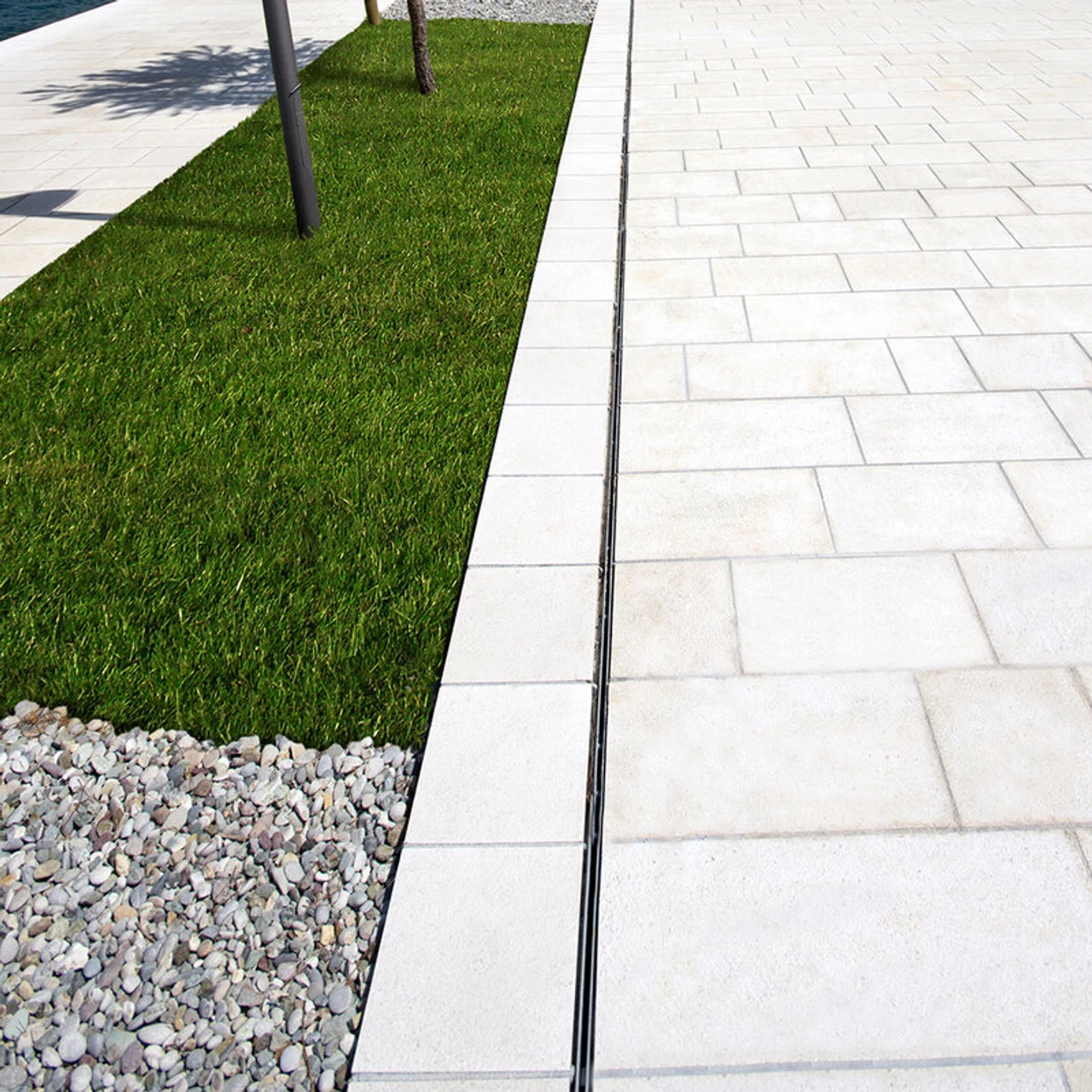 ACO RainDrain Brickslot B125 Channel With Slotted Galvanised Steel Grating - Image 5