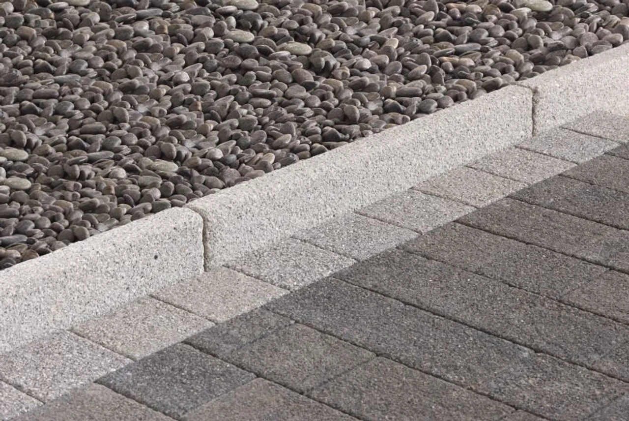 Drivesett Argent Concrete Edging Light 915 X 150 X 63mm (48 Pack)