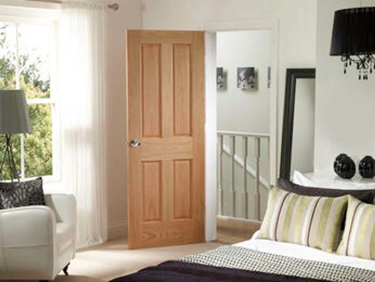 Internal Oak Victorian 4 Panel Non Raised Mouldings - Image 2