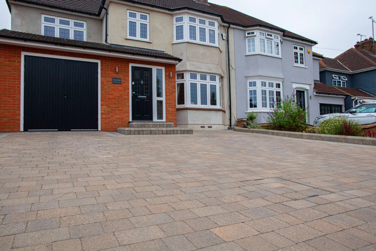 Marshalls Paving Slab Drivesett Tegula Hazelnut - Image 2