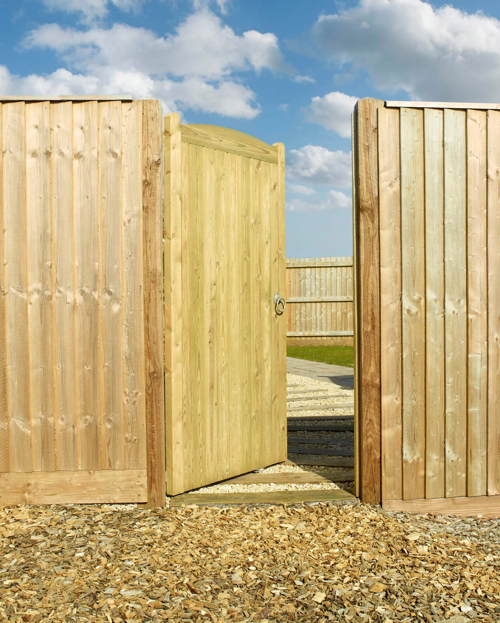 Charltons Wellow Tall Wooden Pedestrian Side Gate 1800 X 900mm - Image 4