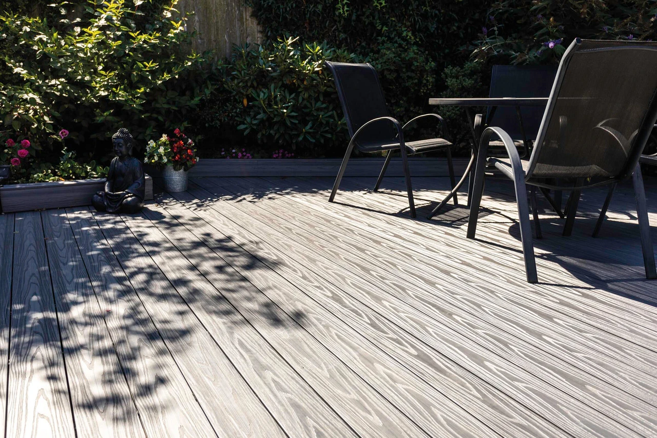 BSW Rydal Habitat+ Composite Decking In Dark Grey 22 X 135 X 3600mm - Image 4