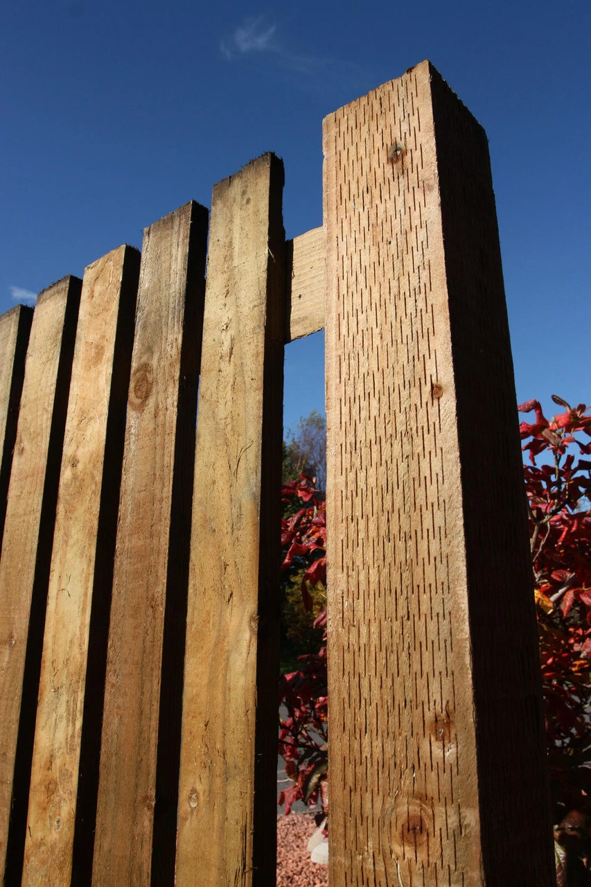 Brown Incised Fence Post UC4 Treated Timber FSC 100 X 100mm - Image 5