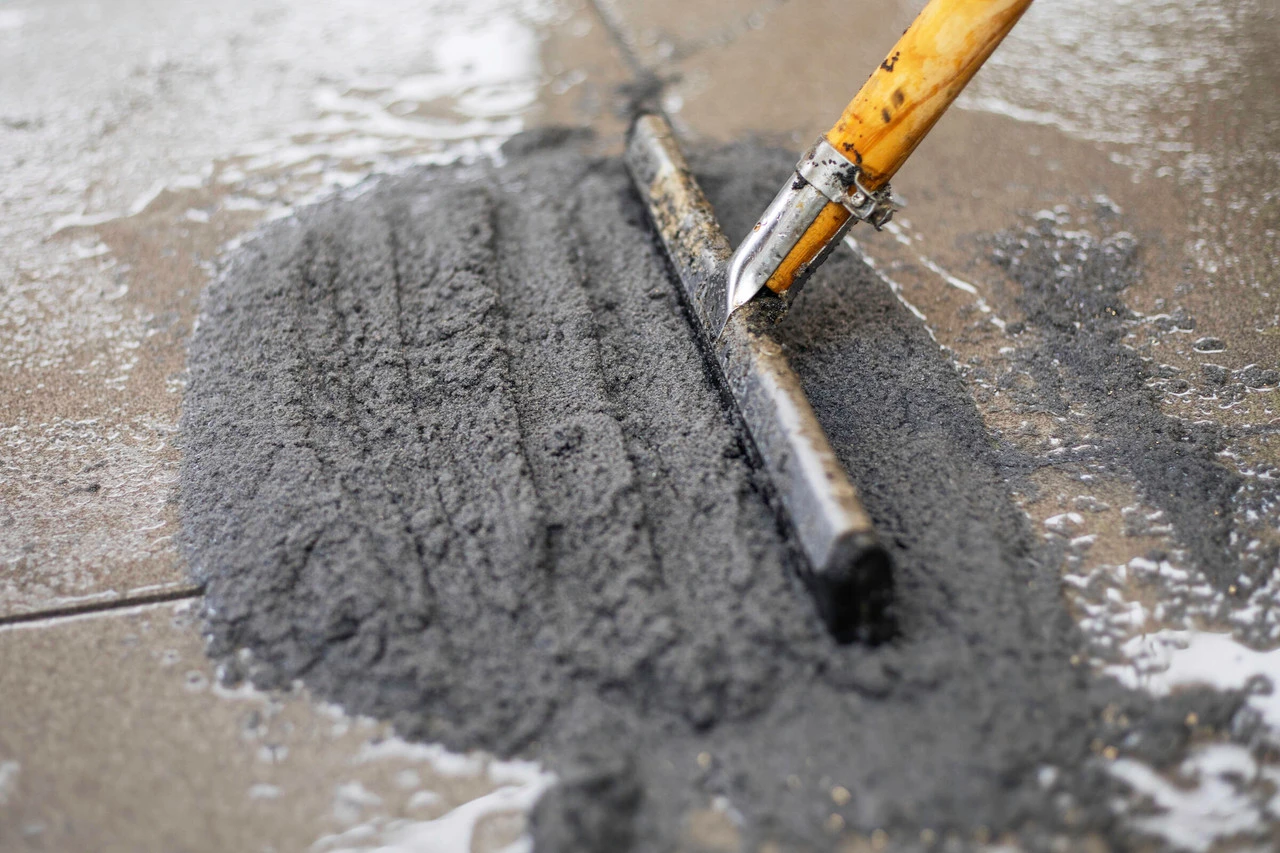 Azpects Easy Joint Select All Weather Paving Joint Compound Carbon 12.5kg (3258) - Image 5