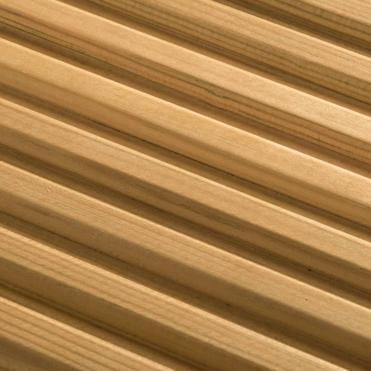 Timber Decking UC3u Treated Reversible Smooth Or Grooved 32 X 125mm - Image 5