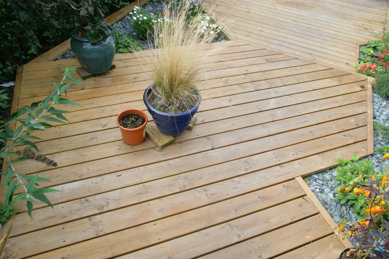 ArborDeck Timber Decking UC3u Treated Reversible Smooth Or Grooved 38 X 125mm - Image 13