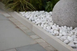 Sawn Versuro Stone Border Antique Silver 900 X 150 X 50mm (20 Pack)