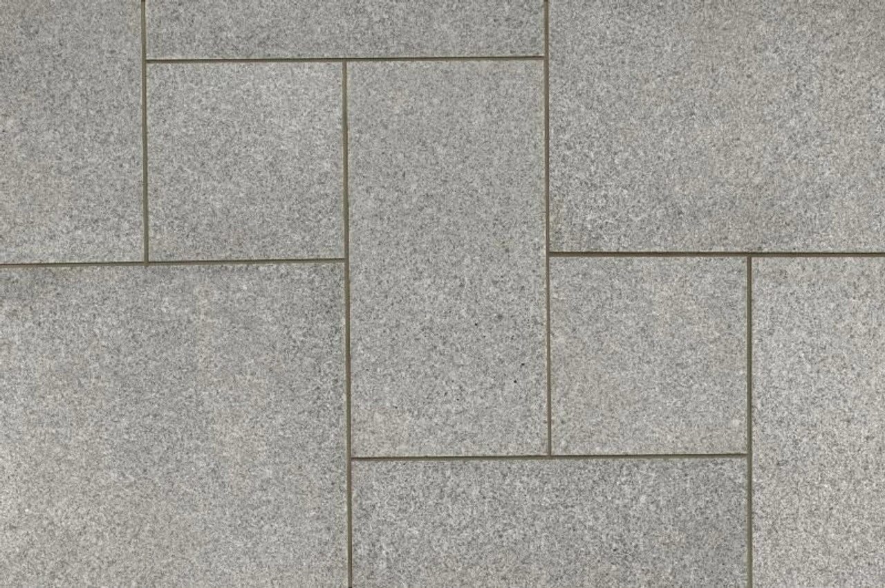 Argent Smooth Concrete Paving Luna 600 X 200 X 38mm (25 Pack) - Image 2