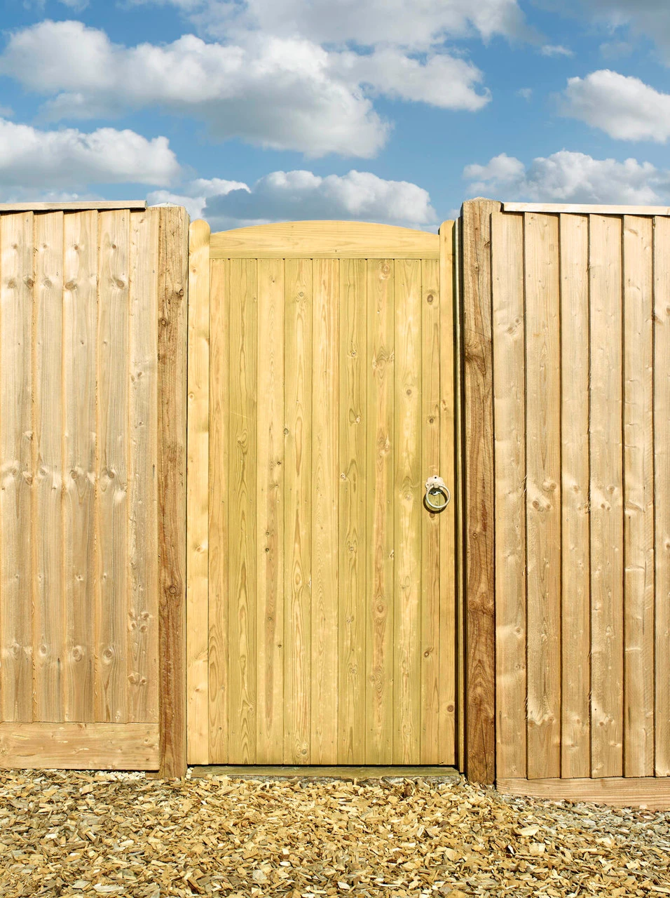 Charltons Wellow Tall Wooden Pedestrian Side Gate 1800 X 900mm - Image 3