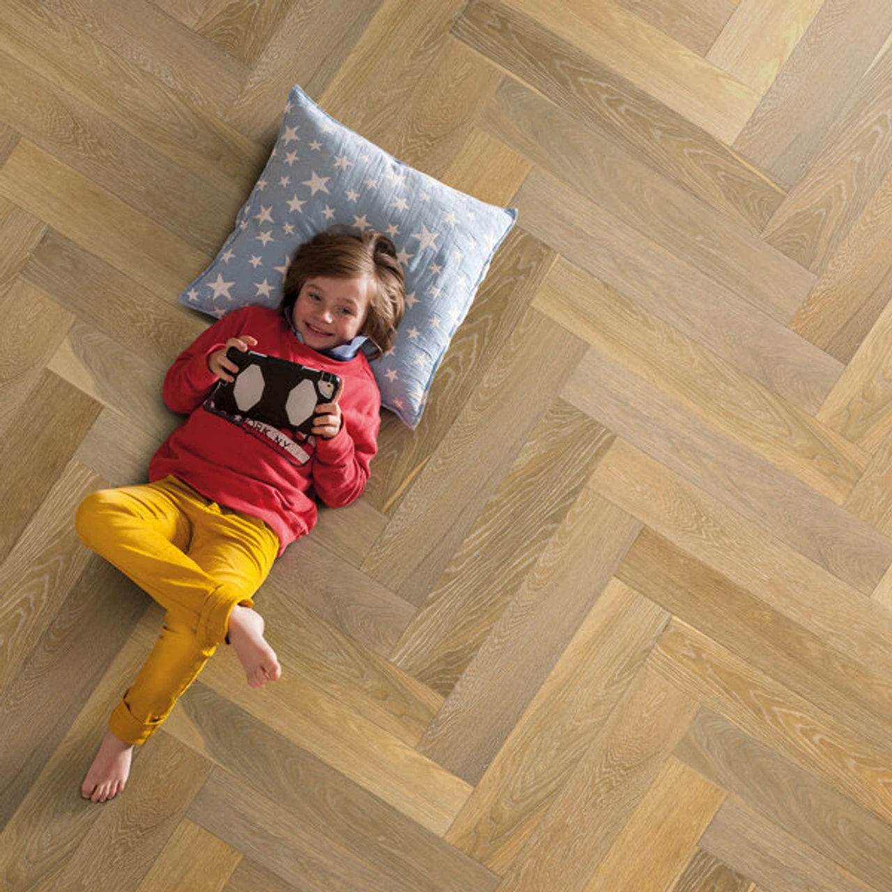 Elka Herringbone Light Smoked Oak Engineered Hardwood Flooring (0.864m2) - Image 2