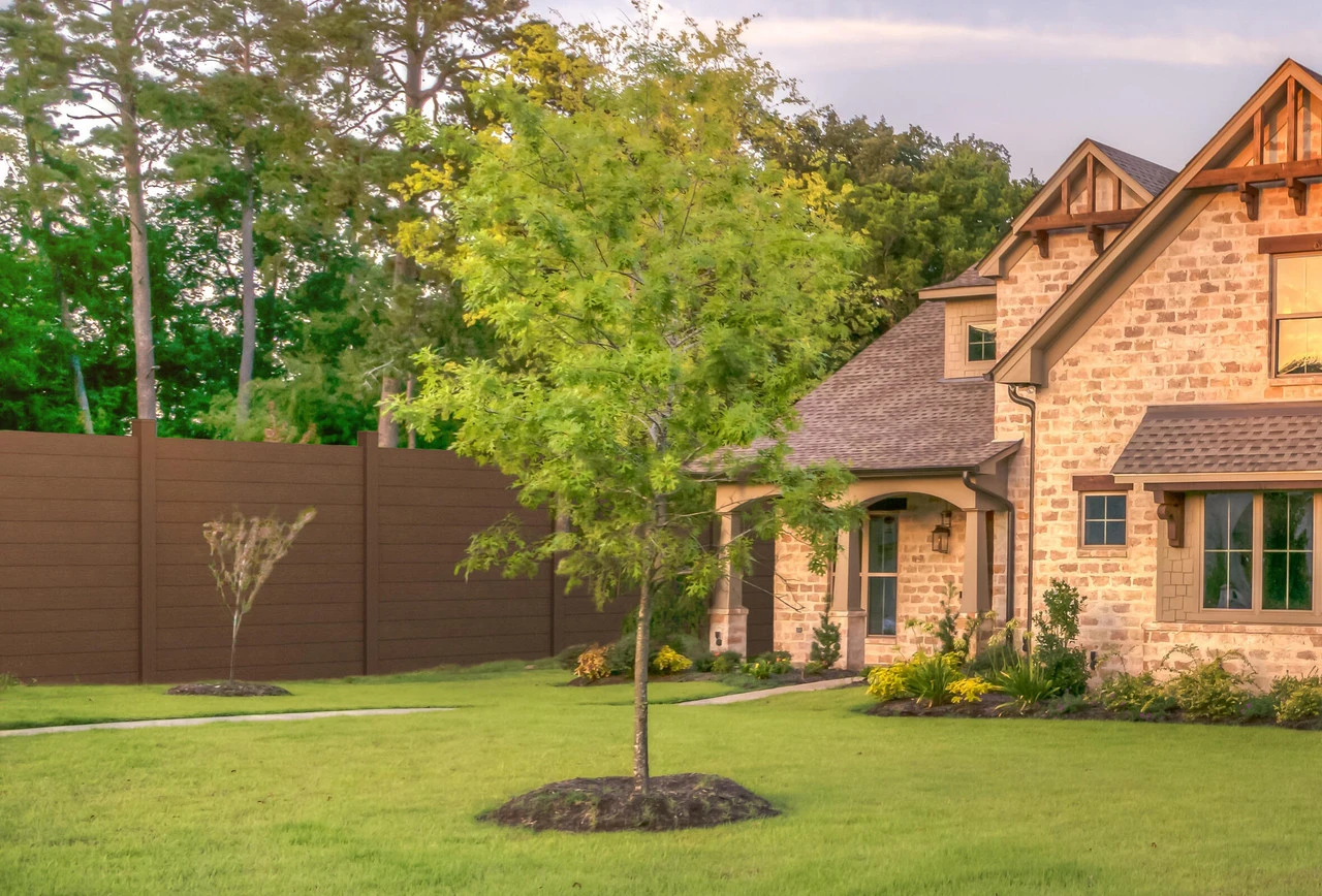 ArborFence Composite Fence Post Dark Brown With 3 End Strips - Image 3