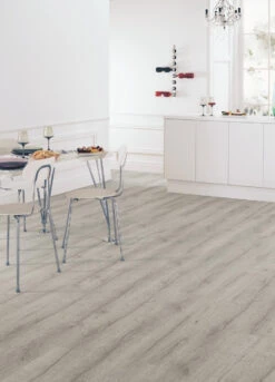 Elka Luxury Vinyl Flooring Studio Oak 4.2mm (2.105m2)